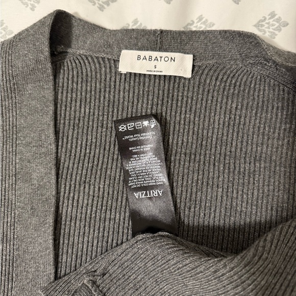 Aritzia decisions shrug - Picture 10 of 10